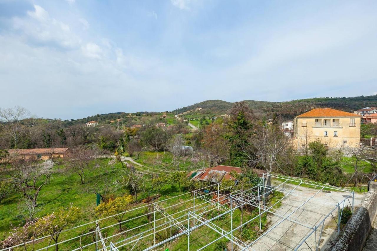 Spacious Apartment In Ceraso With Mountain View Dış mekan fotoğraf